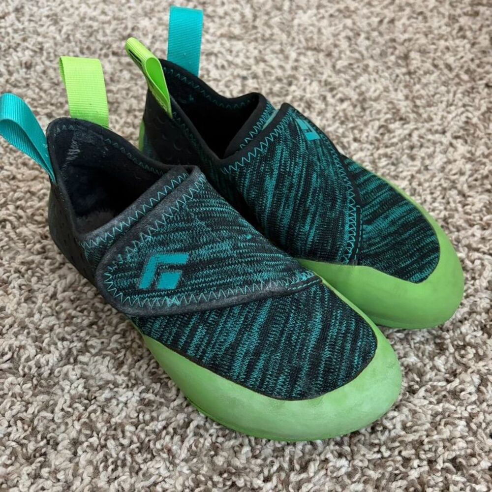 Size 3 / Kids Rock Climbing Shoes